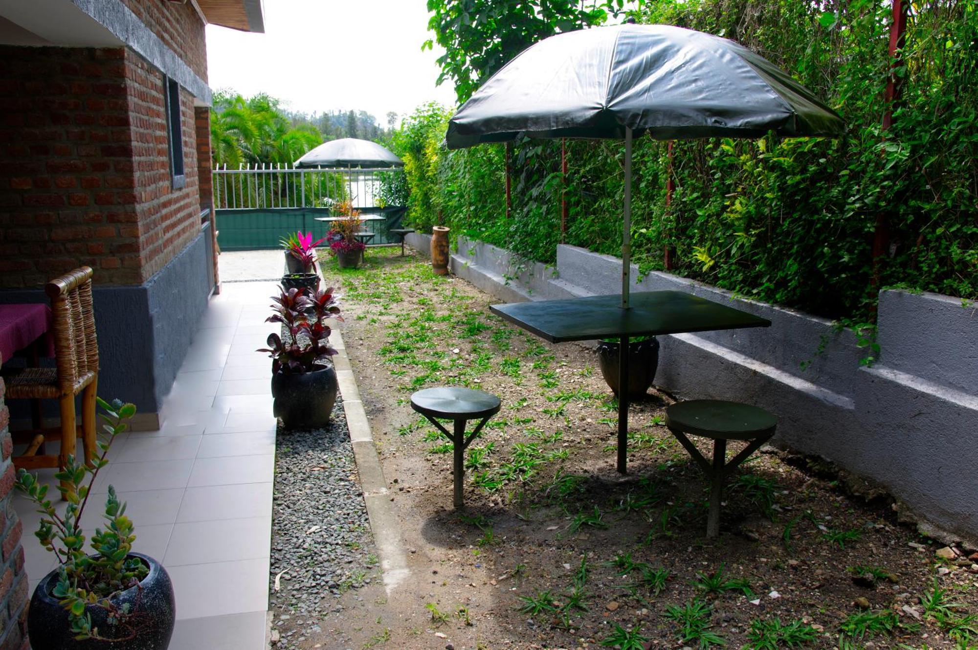 Spa Shallum Kibuye Exterior photo